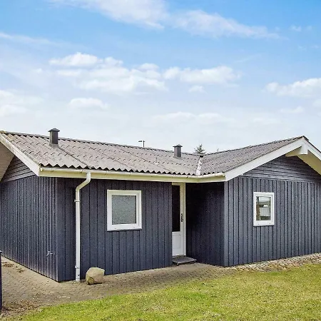 Casa de Férias Three-bedroom Holiday In Lokken 11 *